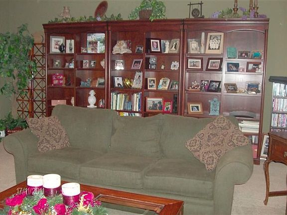 5th image of 205 Montrose Ct