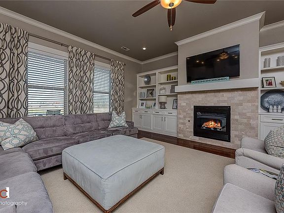 2nd image of 4607 Willowridge Way