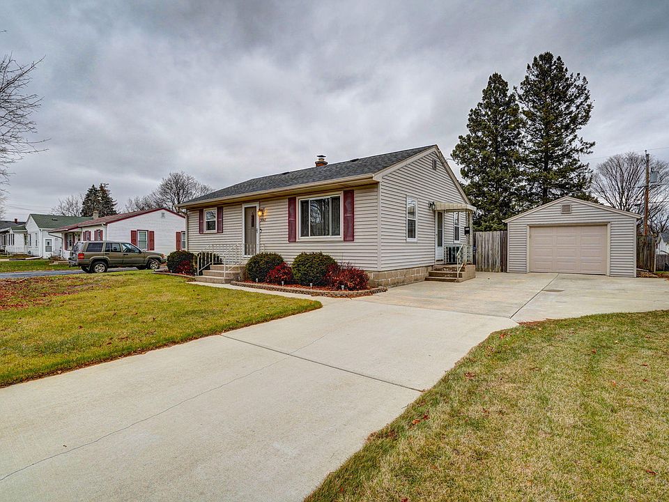 1st image of 3047 94th St