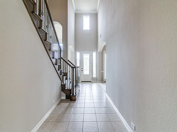 2nd image of 1421 Misty Cove Dr
