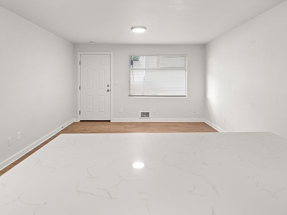 4th image of 3421 14th Ave W #D2