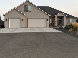 6123 Ironton Dr, West Richland, WA 99353
