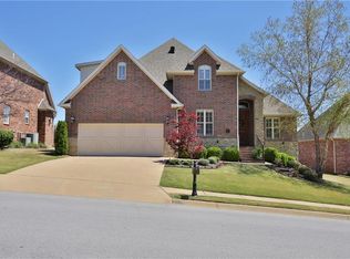 6204 W Valley View Rd, Rogers, AR 72758