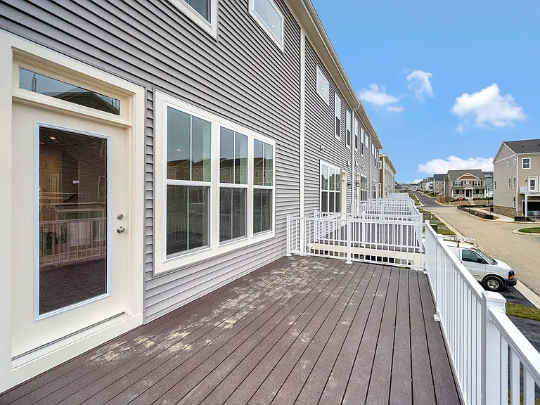 360 Coastal Ave #101 — Photo 35