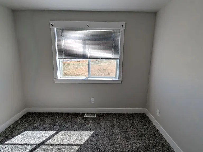 109 Hillcrest Ave — Photo 25
