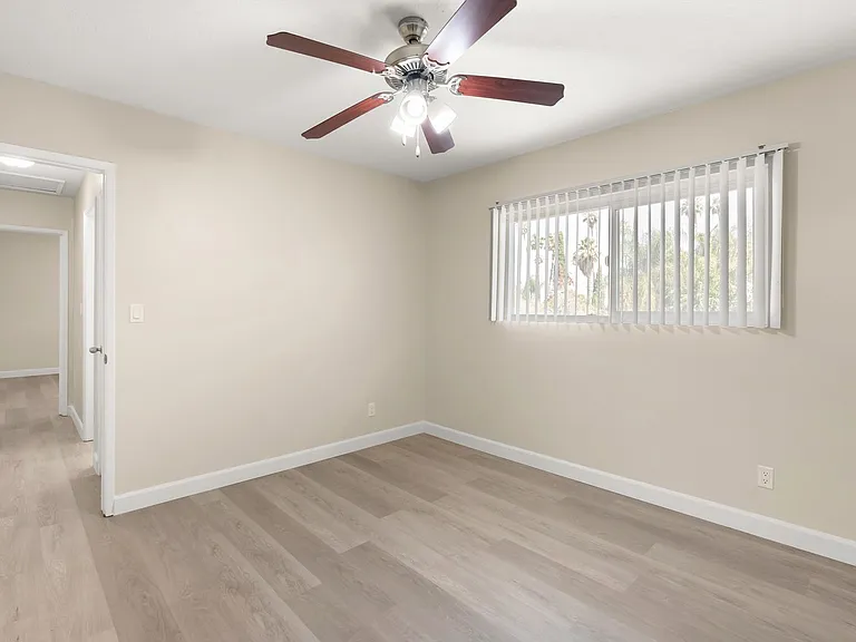 Linden Court Apartments — Photo 78