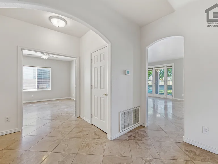6288 W Rose Garden Ln — Photo 20