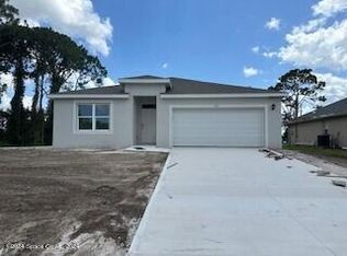 1192 Kenmore St NW, Palm Bay, FL 32907