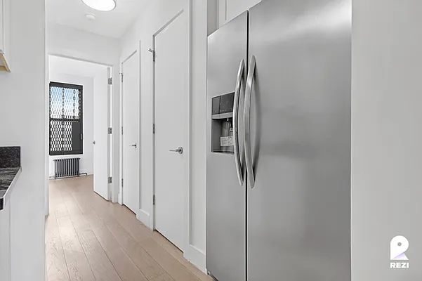 Rented by REZI | media 4