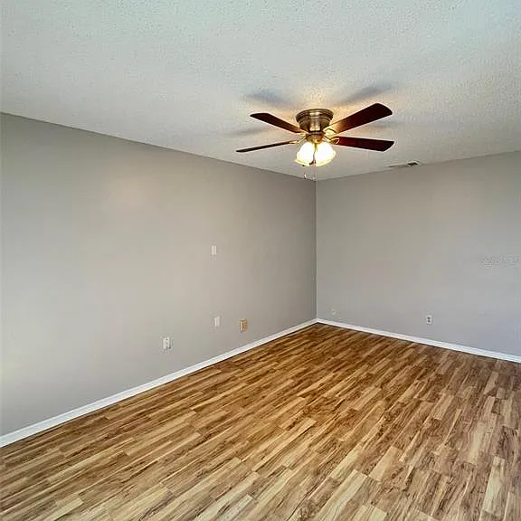 1234 Crossfield Dr — Photo 9