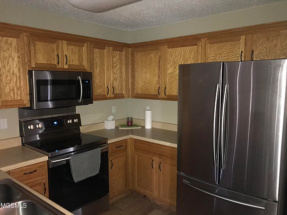 2nd image of 13493 Warren Dr