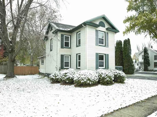 122 Locust St, Ripon, WI 54971
