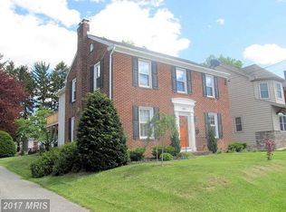 320 S Coldbrook Ave, Chambersburg, PA 17201