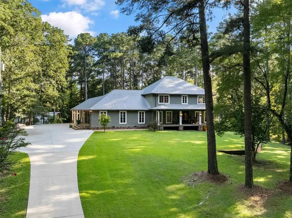10422 Loganwood Dr, Northport, AL 35473