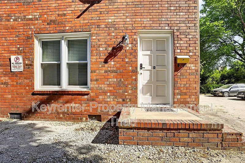 115 S Mendenhall St #D