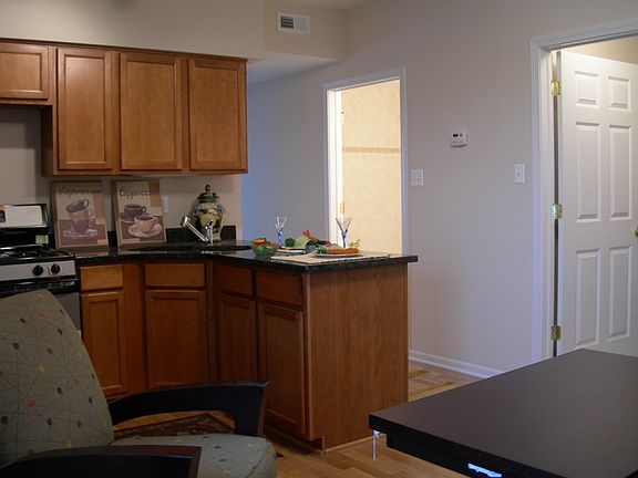 2nd image of 2932 S Wentworth Ave Unit 602