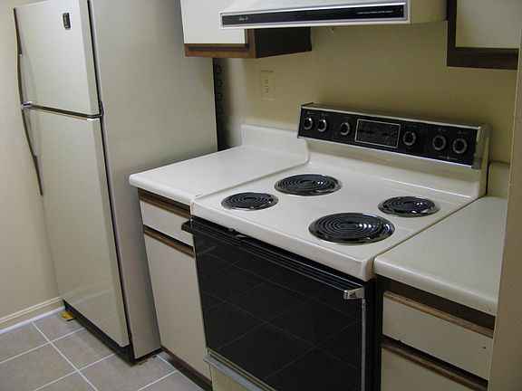 3rd image of 1109 Castle Harbour Way Unit 1C