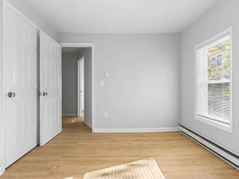 604 Dean St — Photo 14
