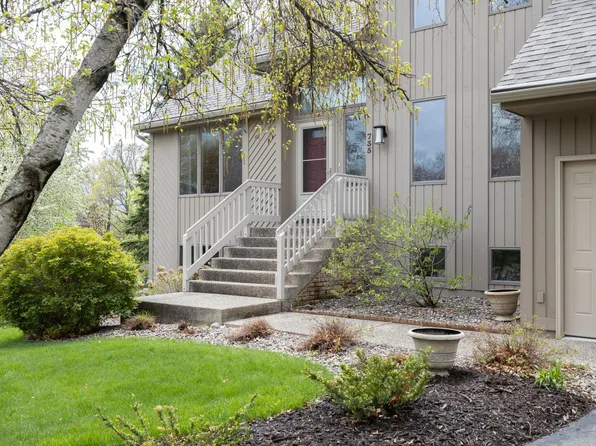 735 Bridle Ridge Rd, Eagan, MN 55123