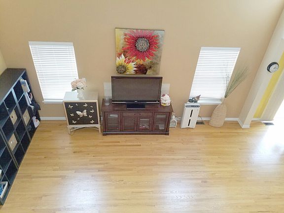 3rd image of 8054 Orchard Cmns W