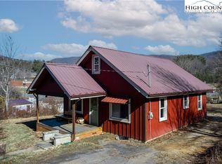 63 Greenberry Rd, Bakersville, NC 28705