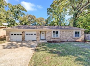 2210 Woodhaven Dr, Tyler, TX 75701