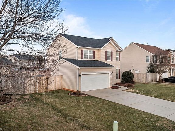 4th image of 2503 Macdougall Dr