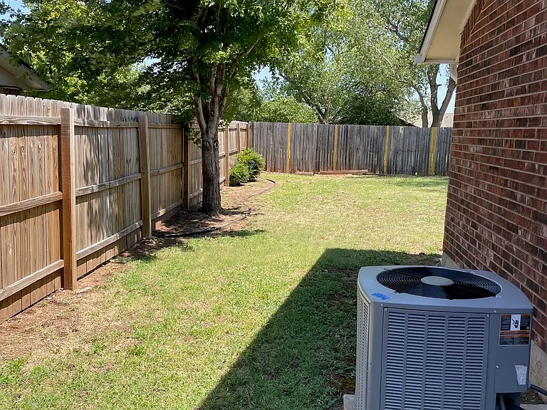 11364 Walters Ave — Photo 29