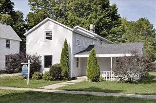 1st image of 327 N Robinson St