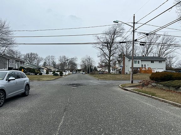 5th image of 31 W Willow St