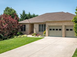 305 Confederacy Dr, Penn Laird, VA 22846