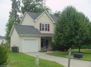 3 Catalpa Ct, Browns Summit, NC 27214