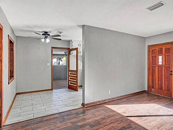 5th image of 4122 Rendale Dr
