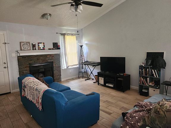 4th image of 2607 Tracey Cir