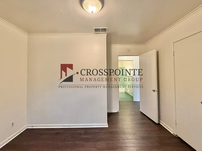 430 E Hudson St — Photo 10