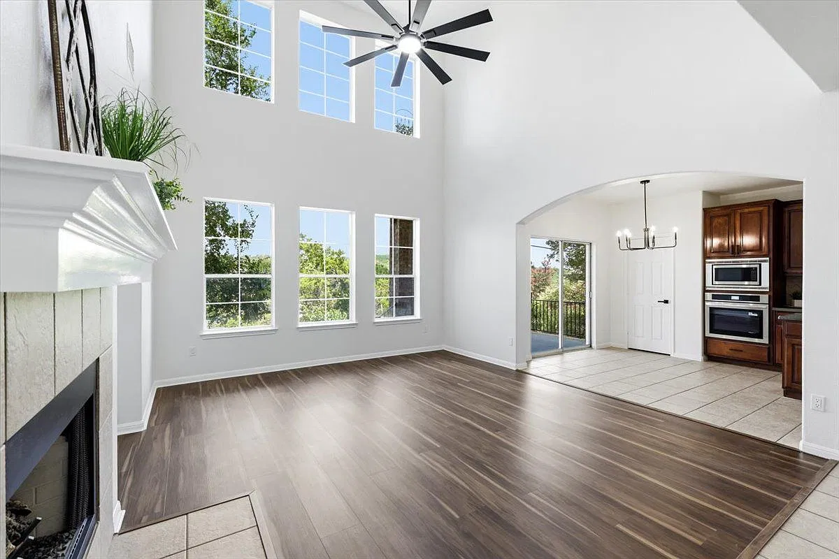4 bed, 3.0 bath, 2575 sqft, $2,900 — Photo 1