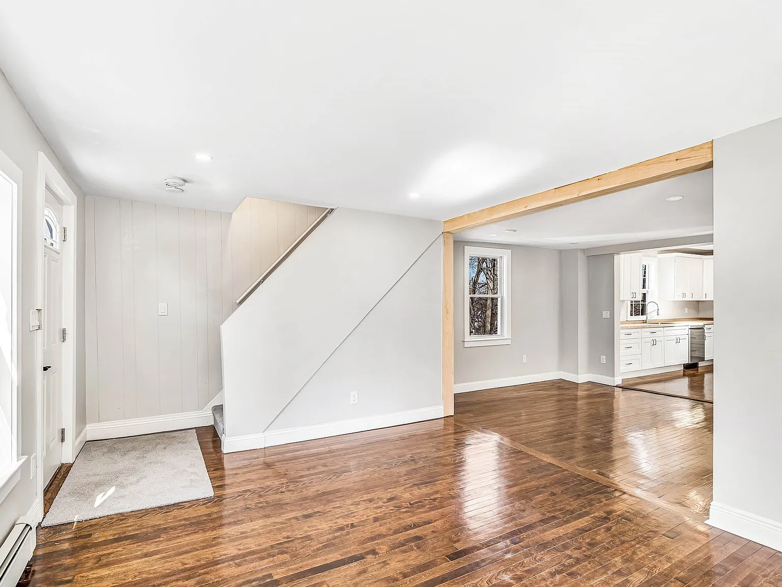 3 bed, 1400 sqft, $3,200 — Photo 3