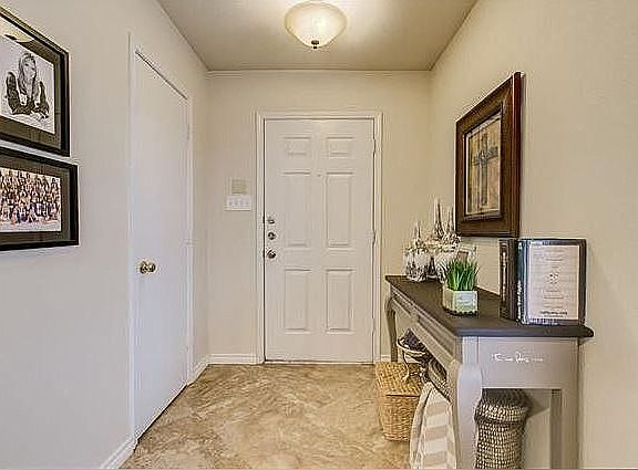 3rd image of 213 Heritage Dr