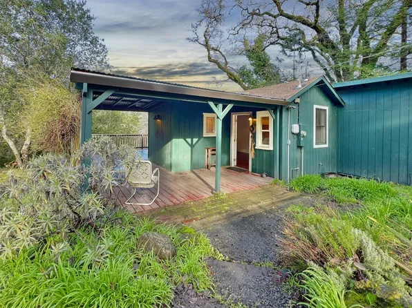 18151 Hillcrest Avenue, Cazadero, CA 95421