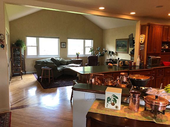 5th image of 611 Cowen Dr Room 1