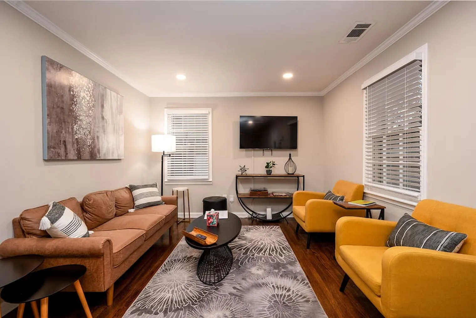 4 bed, 2.0 bath, $2,720 — Photo 1