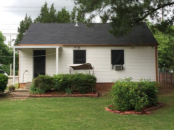 3rd image of 842 Whitehall St
