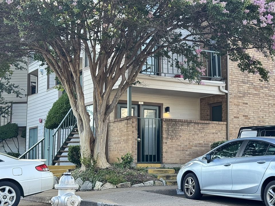 1st image of 2310 Balsam Dr APT B101
