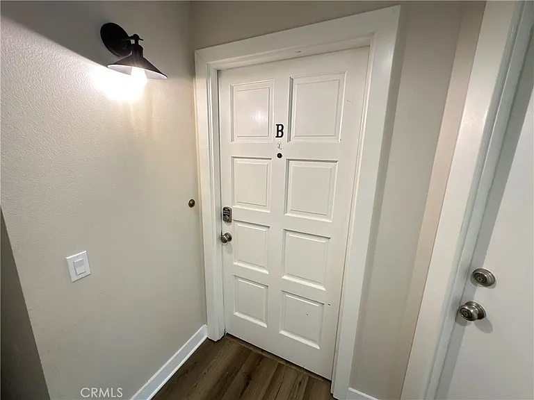 119 S Glassell St #B — Photo 12