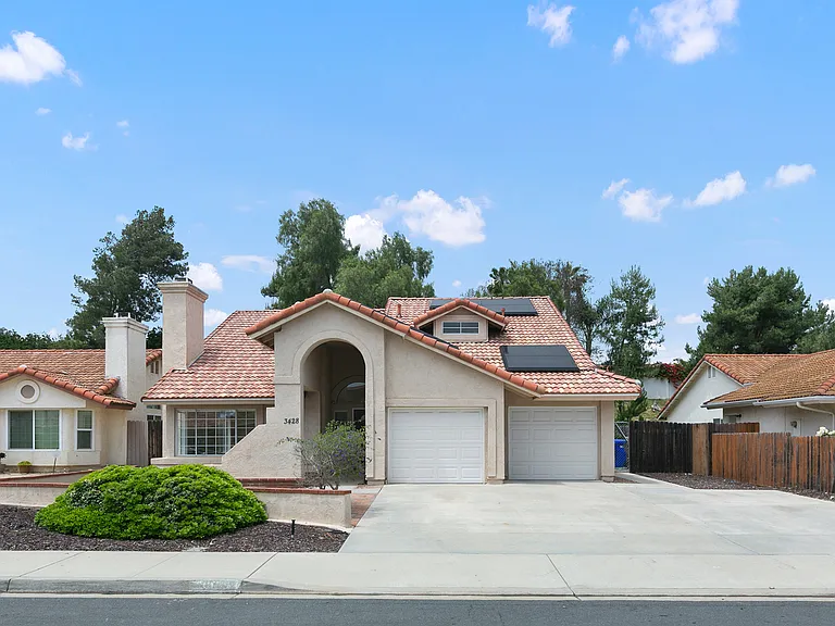 3428 Meadow View Dr — Photo 2