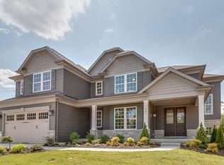 907 Thorn Crown Ct, Kirkwood, MO 63122