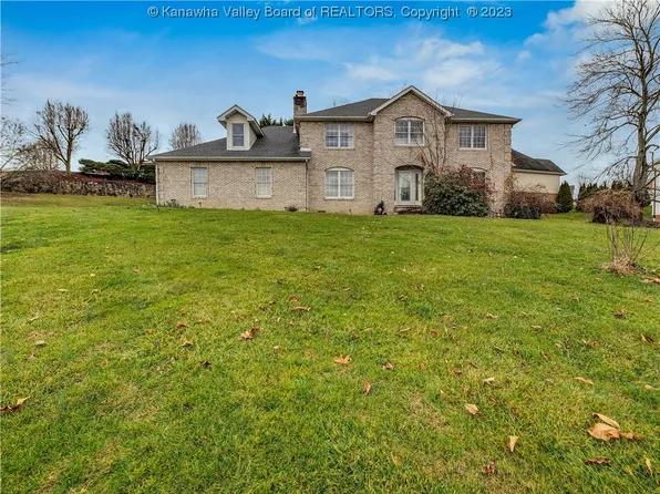 14 Thorn Bush Rd, Scott Depot, WV 25560