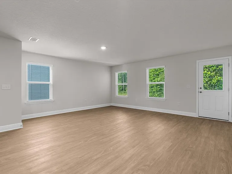1116 Coniferous Ave — Photo 2