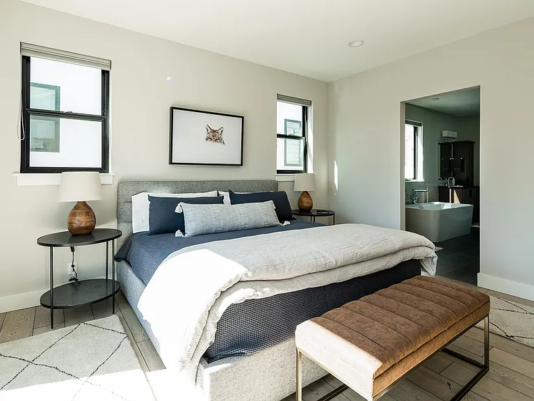423 N Willson Ave — Photo 12