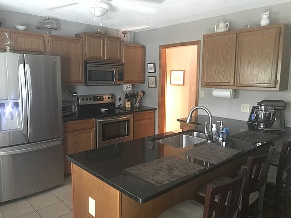 New quartz countertops